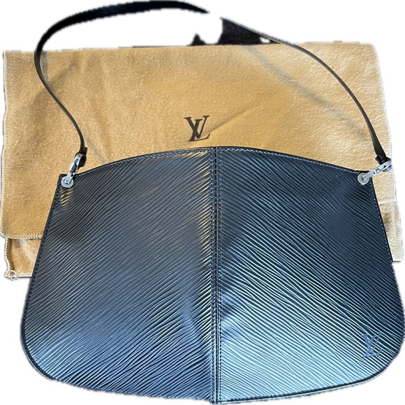 Louis Vuitton Epi Leather Demi Lune Pochette with dust bag - Picture 3 of 14